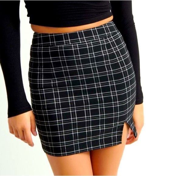 Mini Skirt - Picture 1 of 3